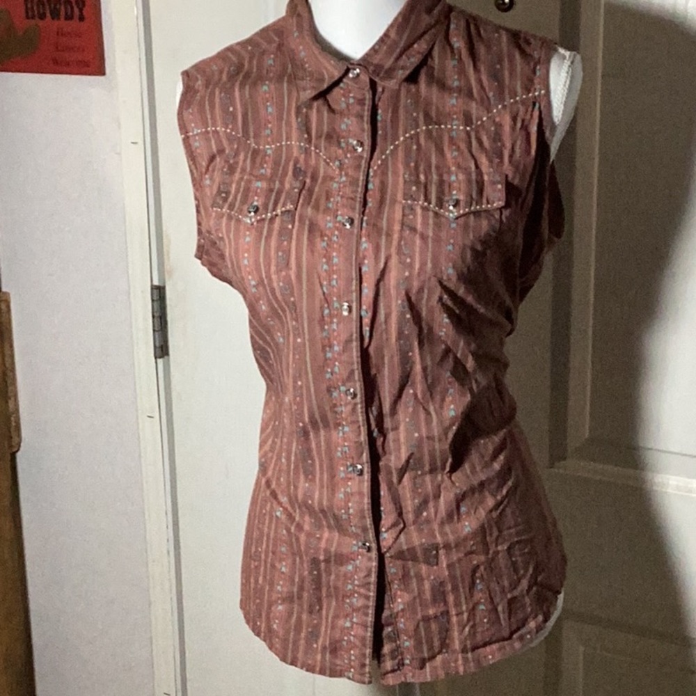 wrangler xlg brown w/horse shoes & horses w/ “W” pearl snaps